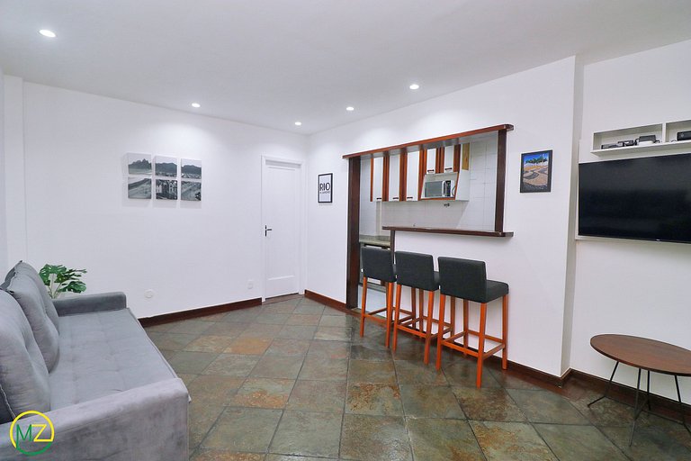 Lindo sala e quarto, pé na areia em Ipanema