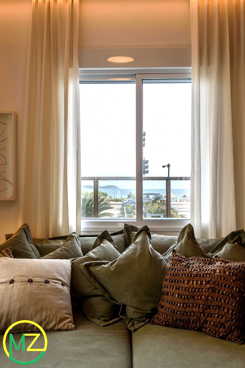 Luxurious 2 bedrooms facing Ipanema beach