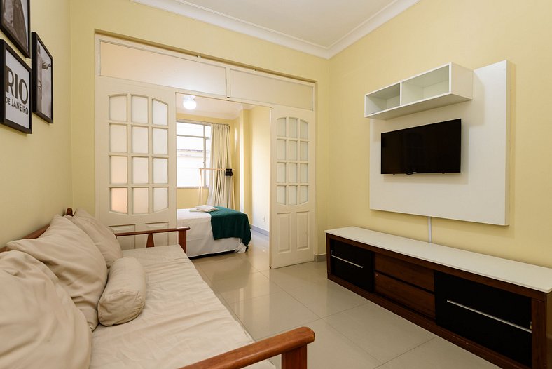 modern and cheap rental apartment in copacabana for 4 person